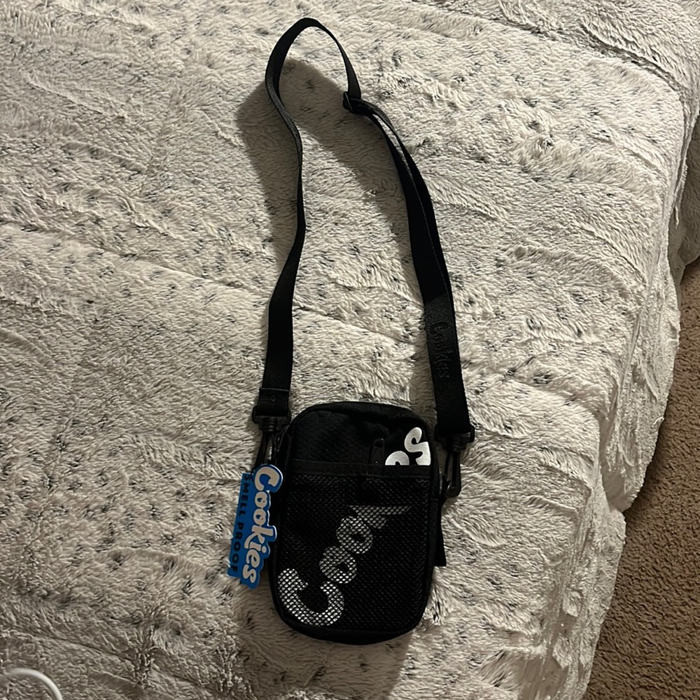 Smell proof bag. Ifykyk.